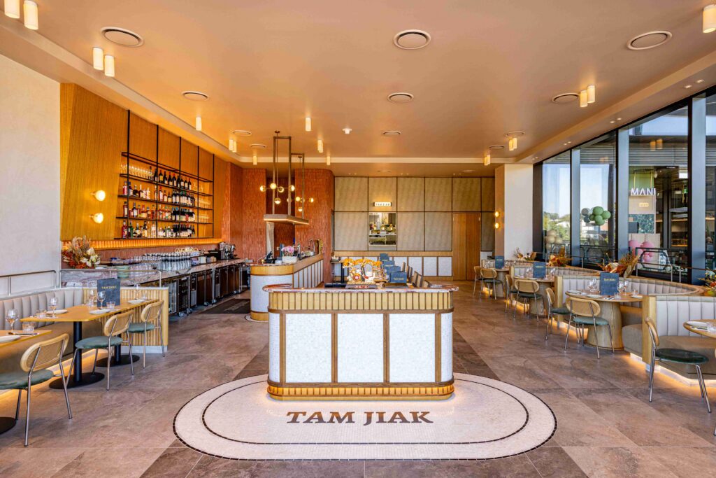 Tam Jiak Interior