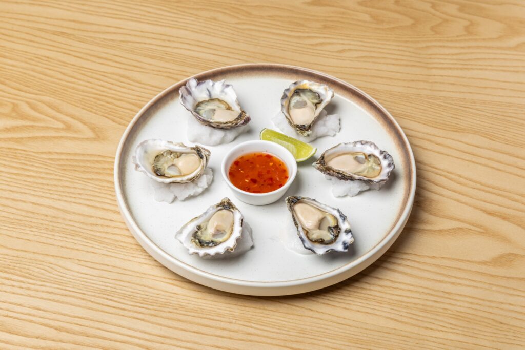 Tam Jiak - Half Dozen oysters